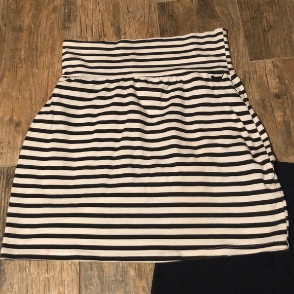 Victoria secret PINK mini skirts - Picture 3 of 5